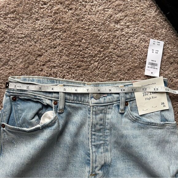 Abercrombie & Fitch The Dad High Rise Light Wash Blue Denim Jeans NWT Size 26/2L - Picture 7 of 13